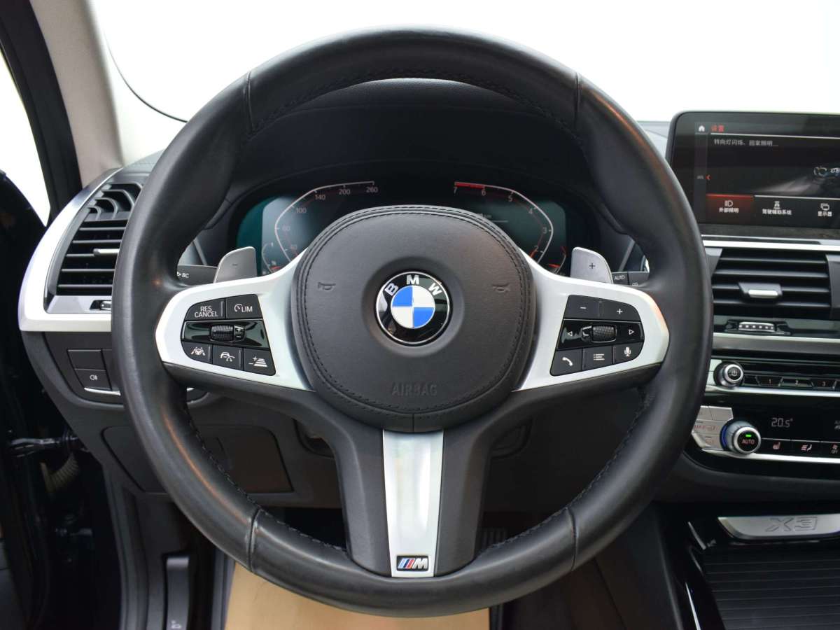 寶馬 寶馬X3  2020款 xDrive30i 領(lǐng)先型 M運(yùn)動(dòng)套裝圖片