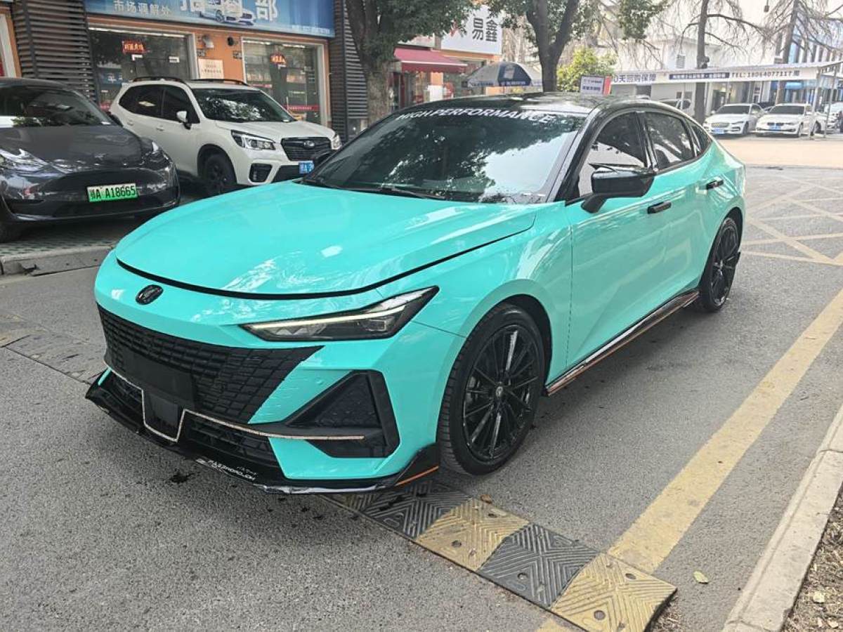 長(zhǎng)安 長(zhǎng)安UNI-V  2022款 1.5T 運(yùn)動(dòng)版圖片