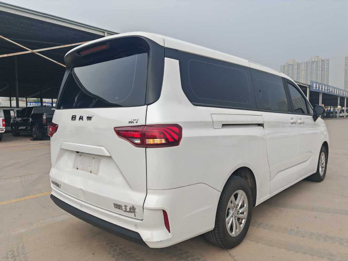 2024年6月北汽制造 王牌M7  2024款 1.6L 長軸創(chuàng)享型 9座