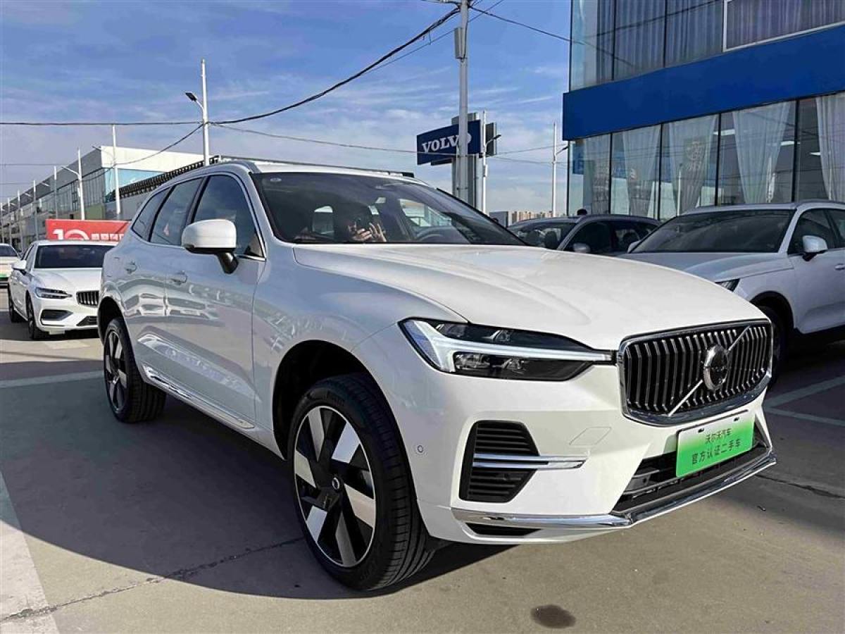 沃爾沃 XC60新能源  2024款 T8 插電混動(dòng) 長續(xù)航四驅(qū)智雅豪華版圖片