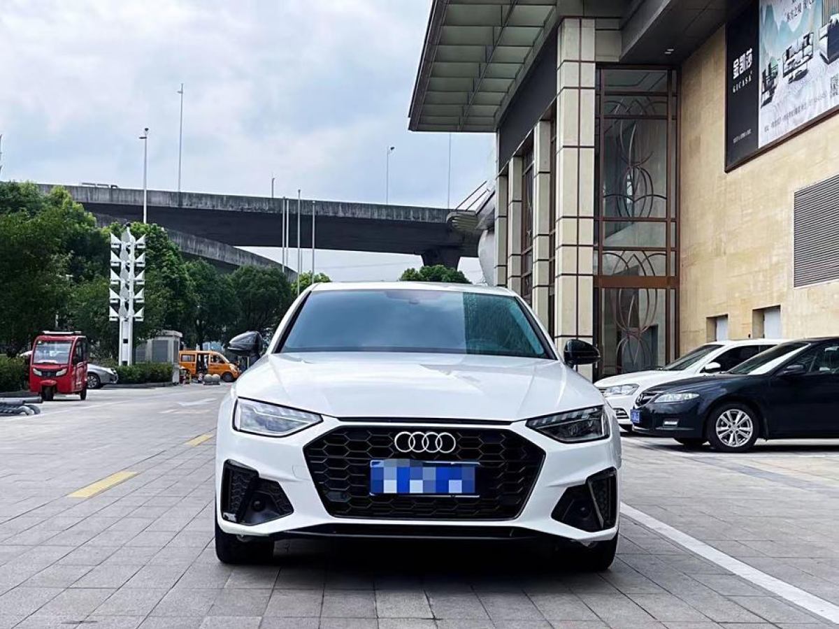 奧迪 奧迪A4L  2022款 40 TFSI 豪華動(dòng)感型圖片