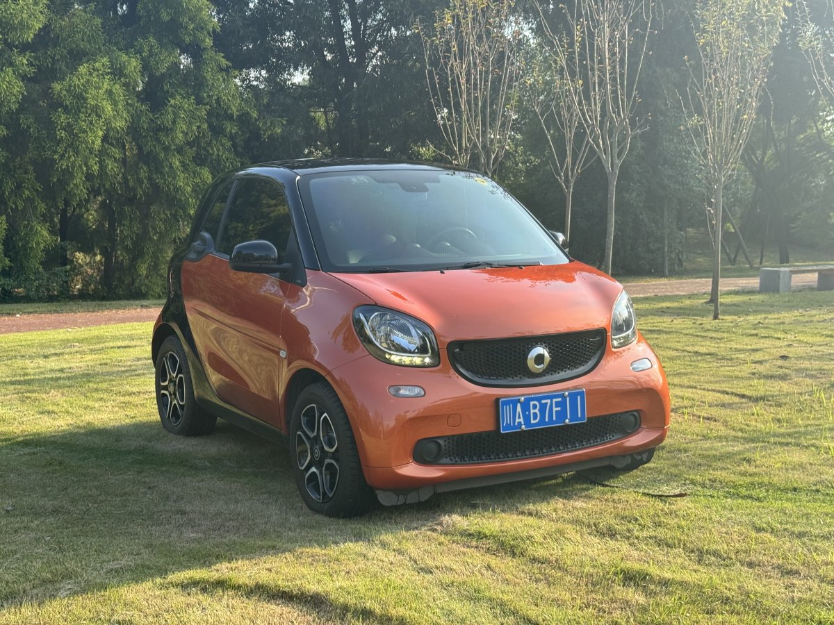 smart fortwo  2016款 0.9T 66千瓦硬頂先鋒版圖片