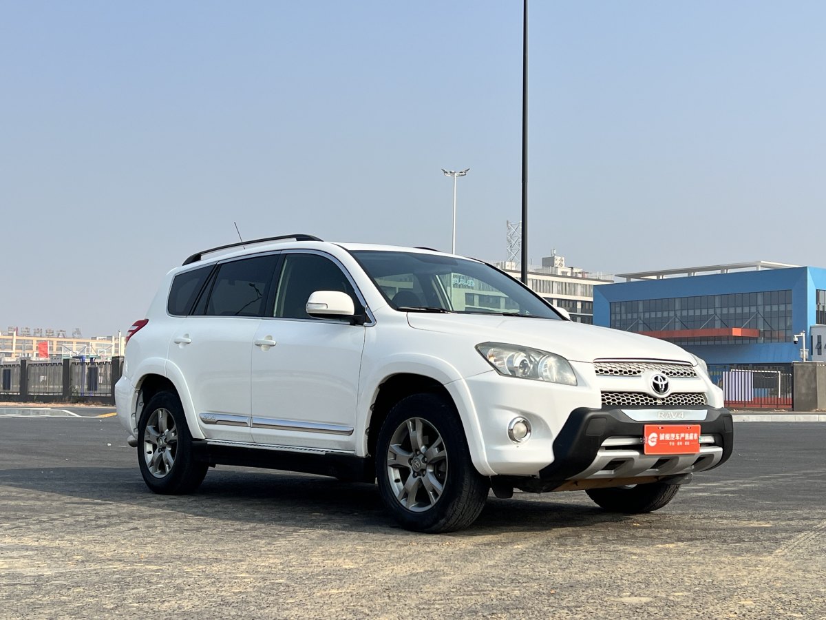 豐田 RAV4  2019款 榮放 2.0L CVT兩驅(qū)先鋒版圖片