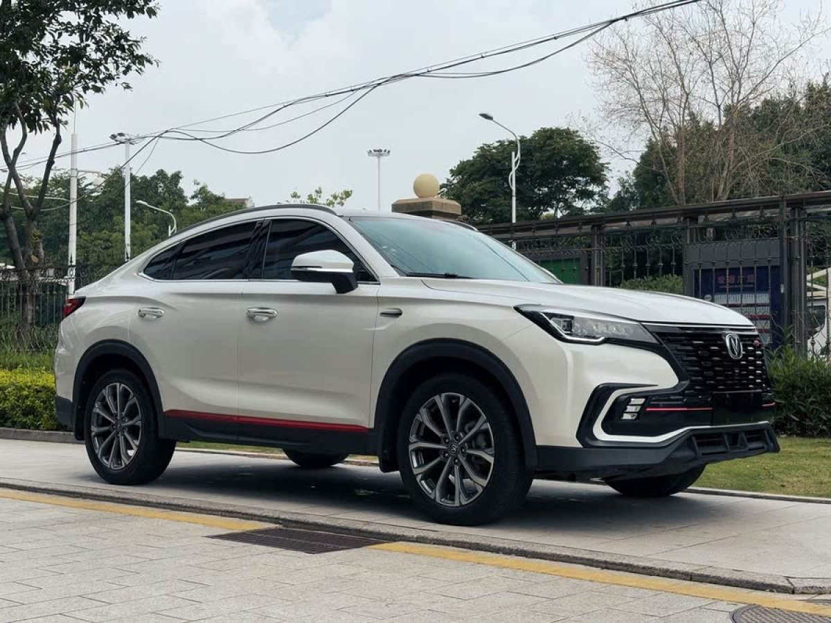 長安 CS85 COUPE  2021款 1.5T DCT尊貴型圖片