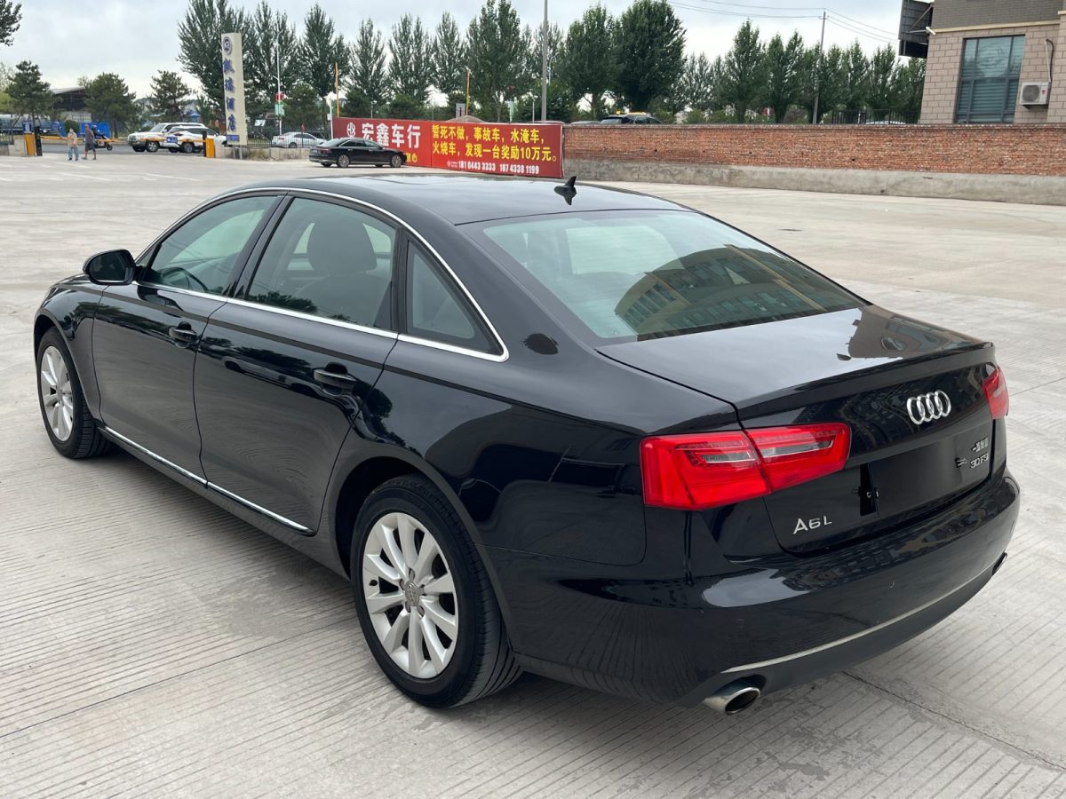 奧迪 奧迪A6L  2011款 A6L 3.0TFSI Quattro豪華型圖片