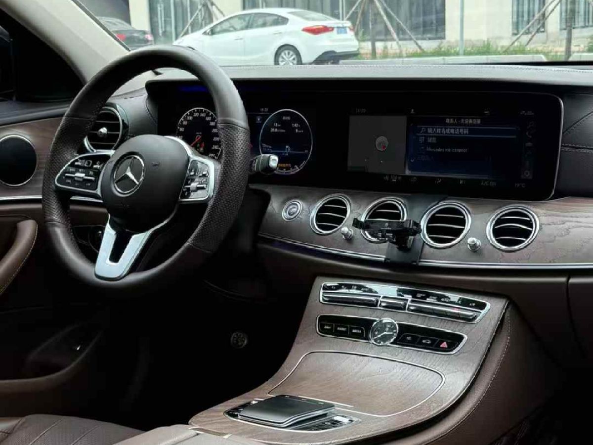 奔馳 奔馳E級  2020款 E 350 L 運動型 4MATIC圖片