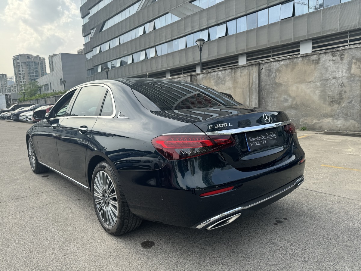 奔馳 奔馳E級(jí)  2023款 改款 E 300 L 豪華型圖片