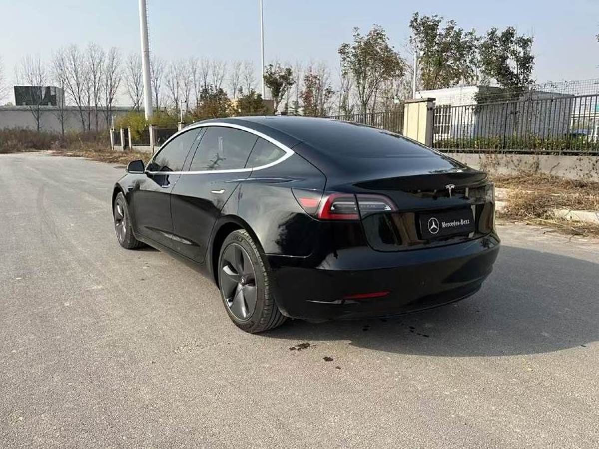 特斯拉 Model 3  2019款 標(biāo)準(zhǔn)續(xù)航后驅(qū)升級版圖片