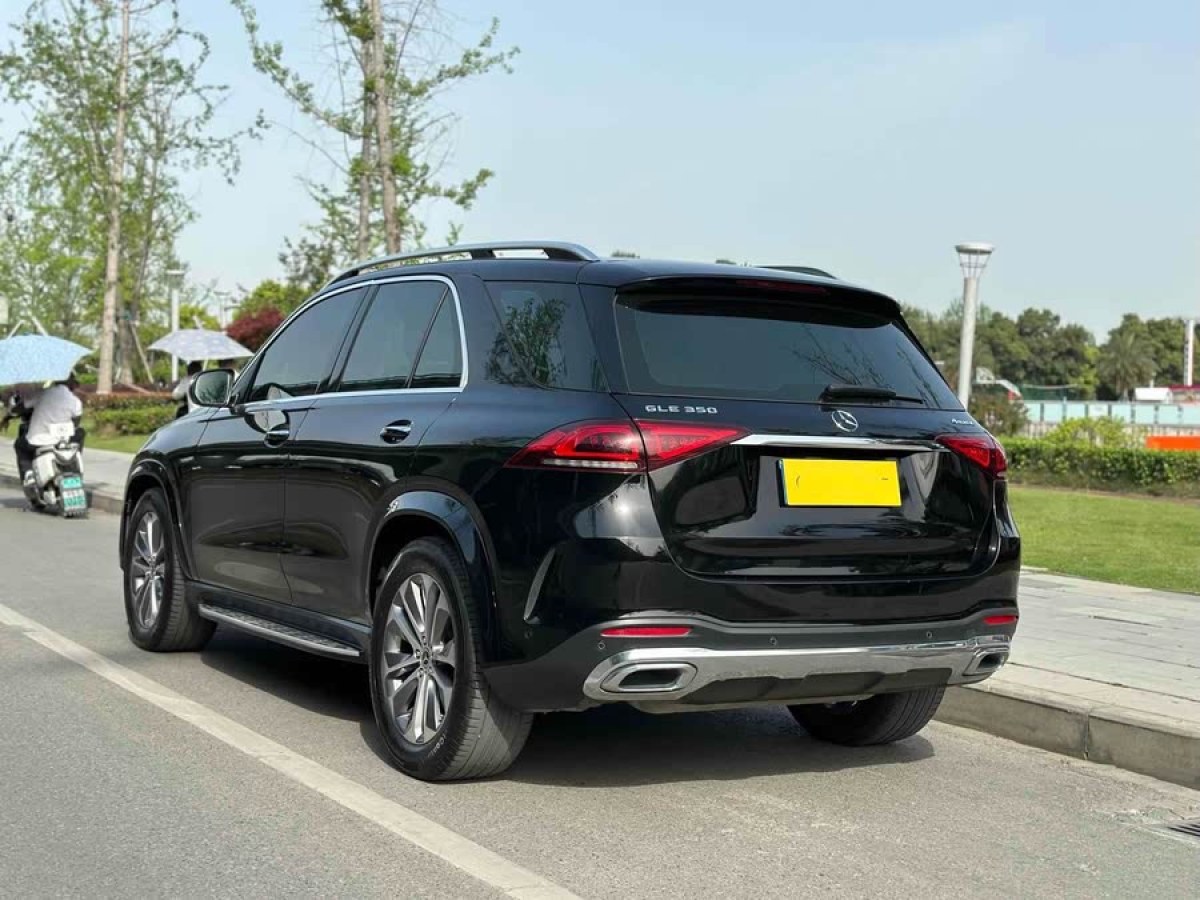 奔馳 奔馳GLE  2024款 改款 GLE 350 4MATIC 時(shí)尚型圖片