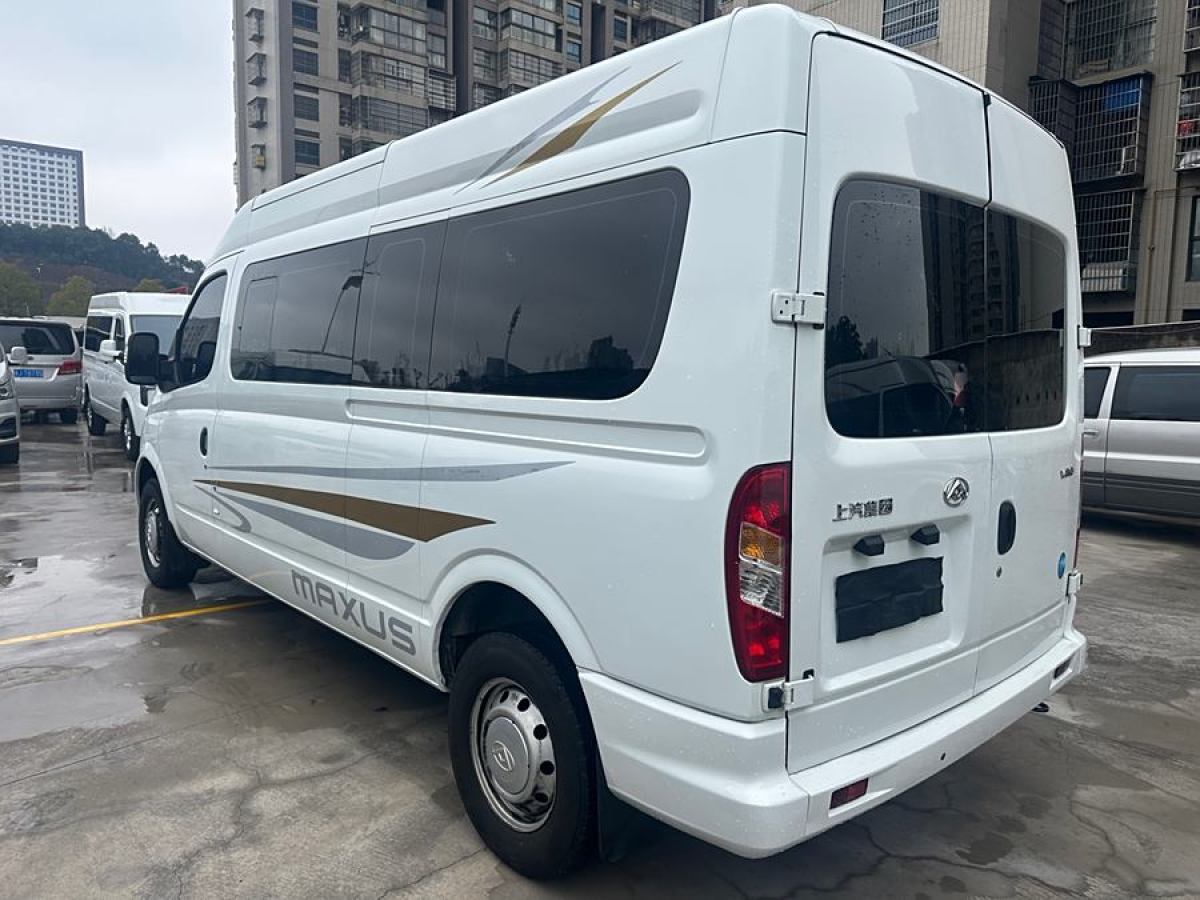 上汽大通 V80  2021款 2.0T PLUS 手動(dòng)商旅中軸中頂9座三排圖片