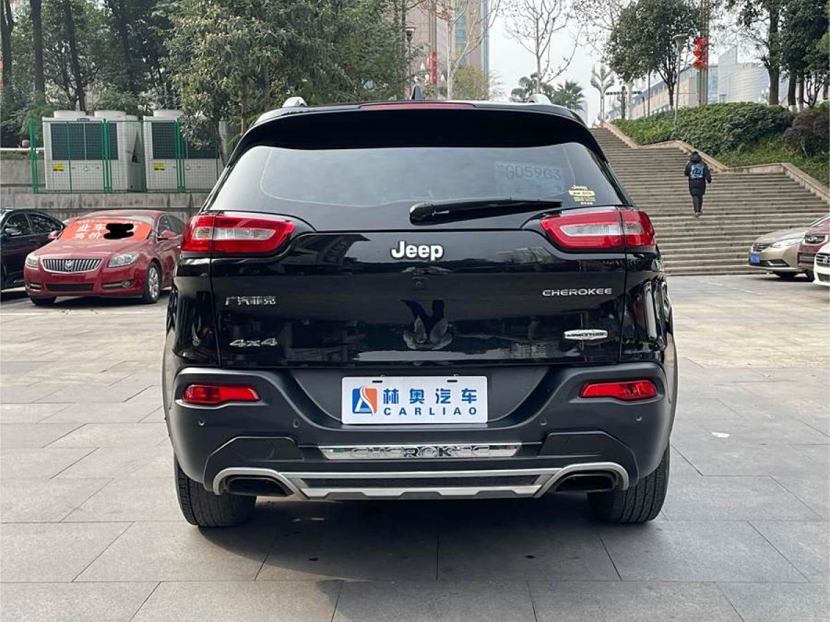 Jeep 自由光  2017款 2.4L 專業(yè)智能版圖片