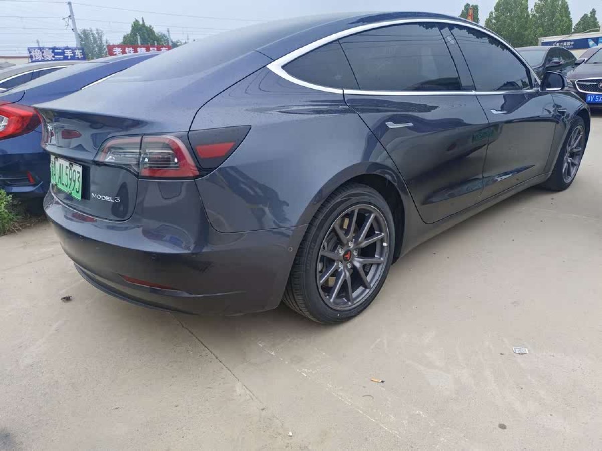 特斯拉 Model 3  2020款 改款 標(biāo)準(zhǔn)續(xù)航后驅(qū)升級(jí)版圖片