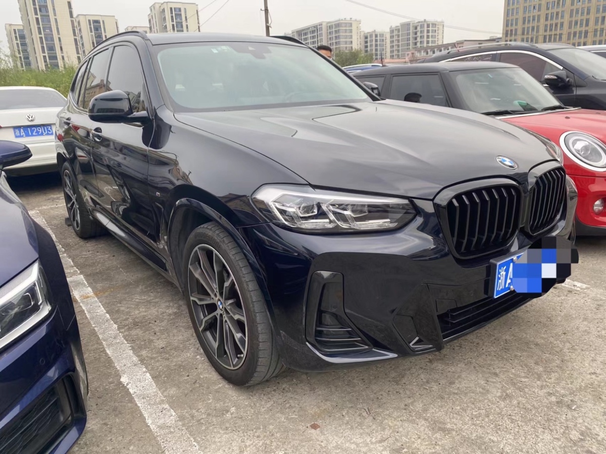 寶馬 寶馬X3  2022款 xDrive30i 領(lǐng)先型 M曜夜套裝圖片