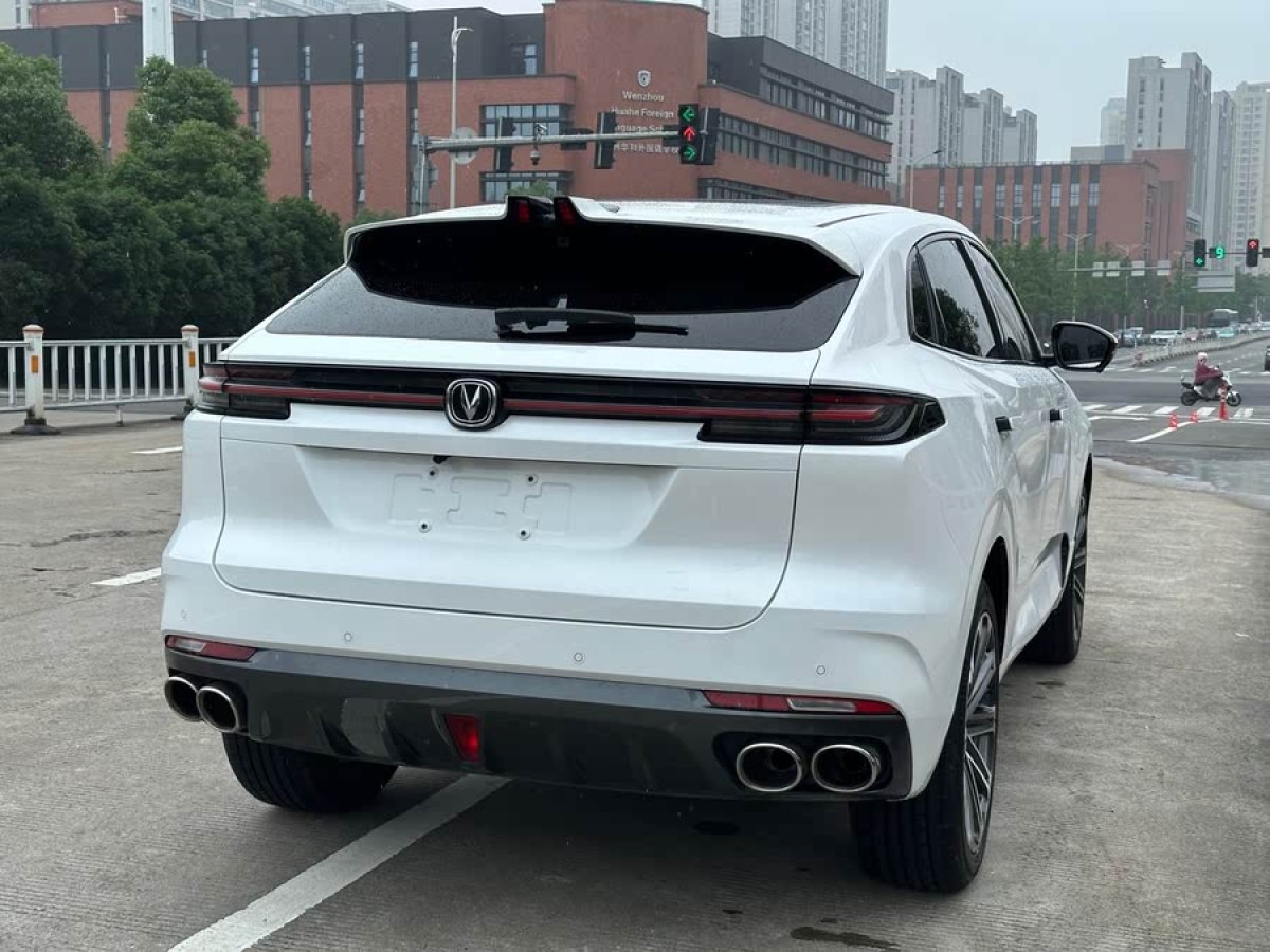 長(zhǎng)安 長(zhǎng)安UNI-K  2021款 2.0T 尊貴型圖片