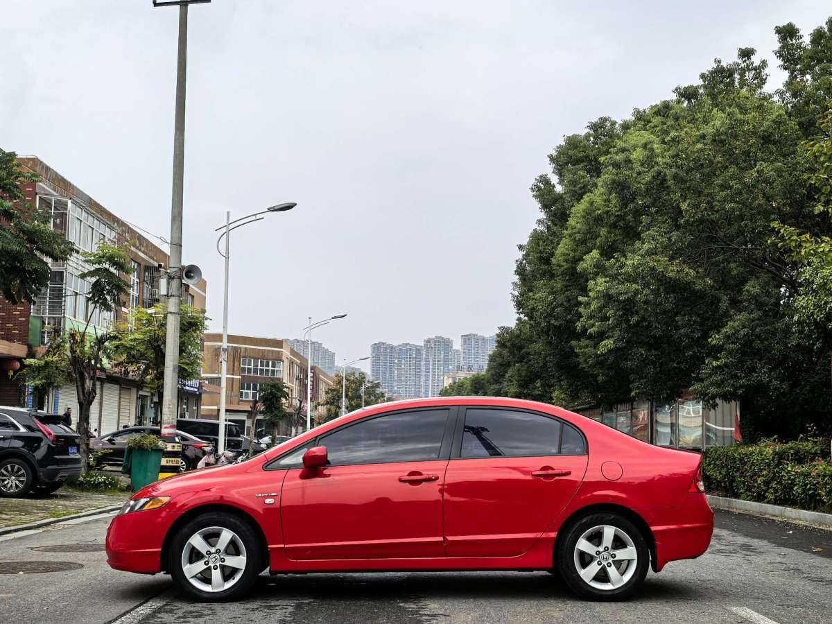 本田 思域  2009款 1.8L 自動舒適版圖片