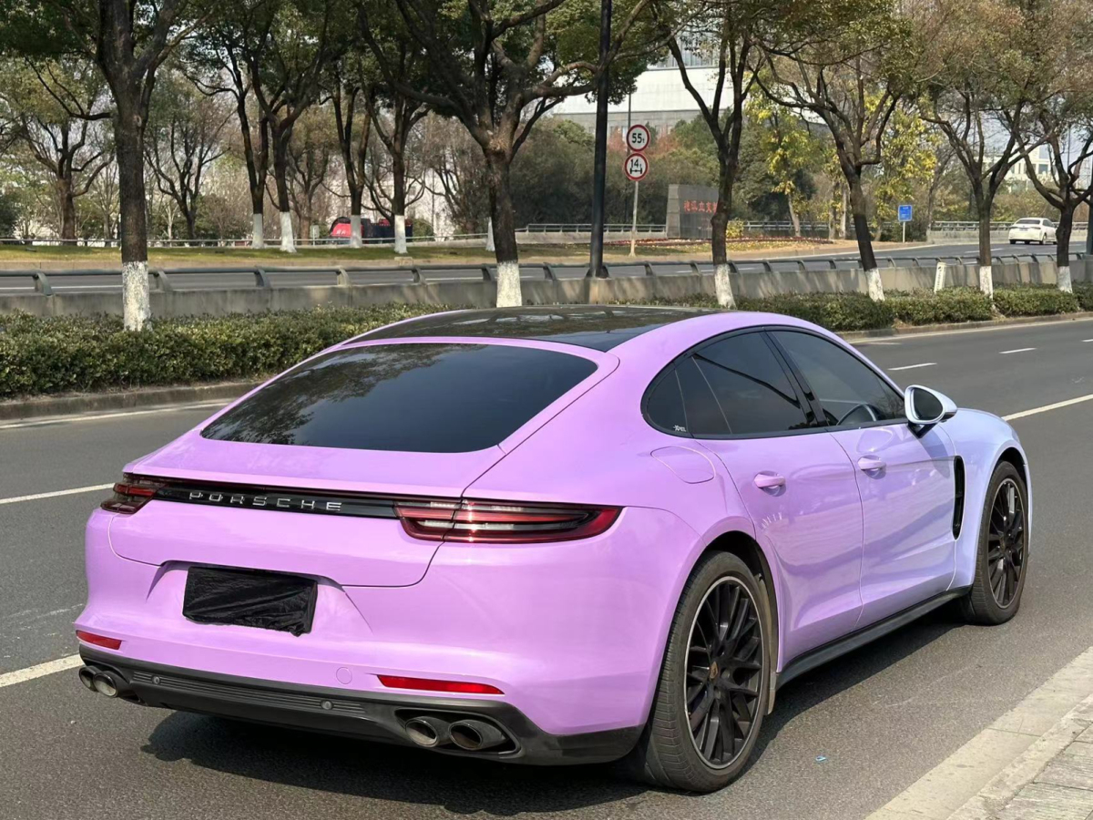 保時(shí)捷 Panamera  2019款 Panamera 十周年紀(jì)念版 2.9T圖片