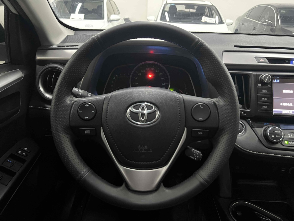 豐田 RAV4  2018款 榮放 2.0L CVT兩驅(qū)風(fēng)尚版圖片