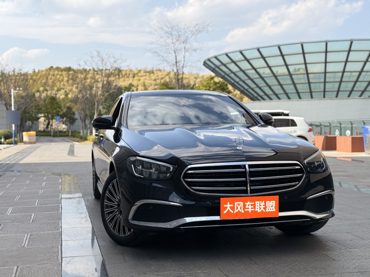 奔馳 奔馳E級  2021款 改款 E 300 L 時尚型圖片