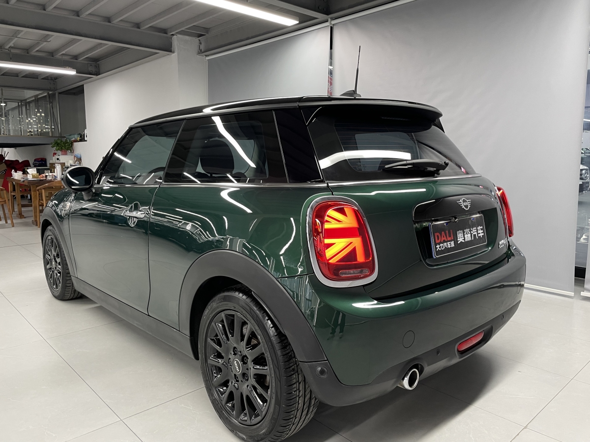 2019年4月MINI COUNTRYMAN  2018款 1.5T COOPER 經(jīng)典派