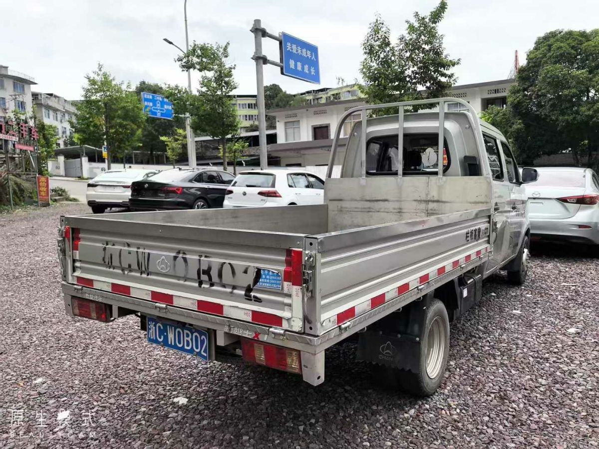 長(zhǎng)安跨越 跨越王X1  2022款 1.2L舒適型載貨汽車單排雙后輪2990軸距3.05米LJ469Q-AEB圖片