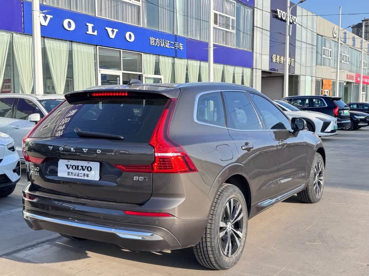 沃爾沃 XC60  2024款 B5 四驅(qū)智逸豪華版圖片