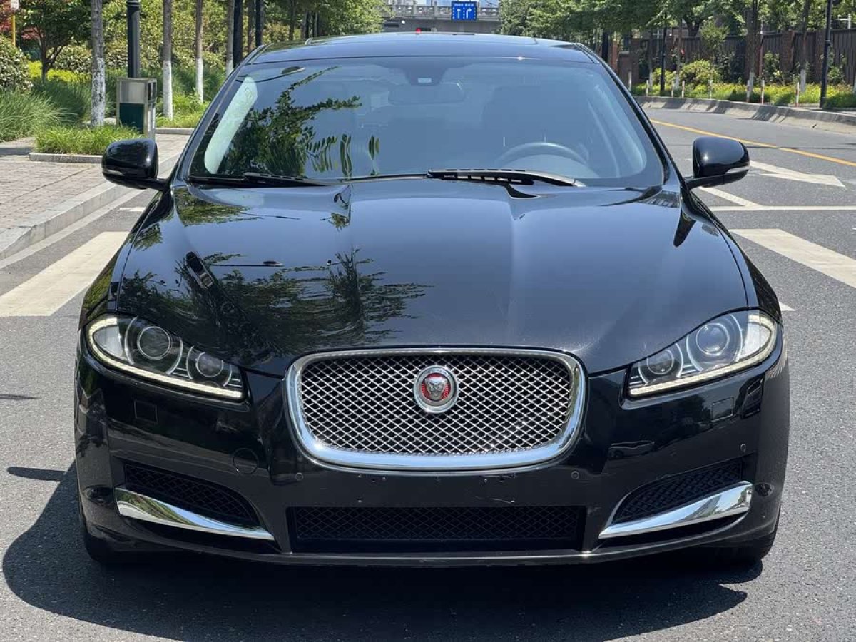 捷豹 XF  2014款 XF 2.0T Style Club限量版圖片