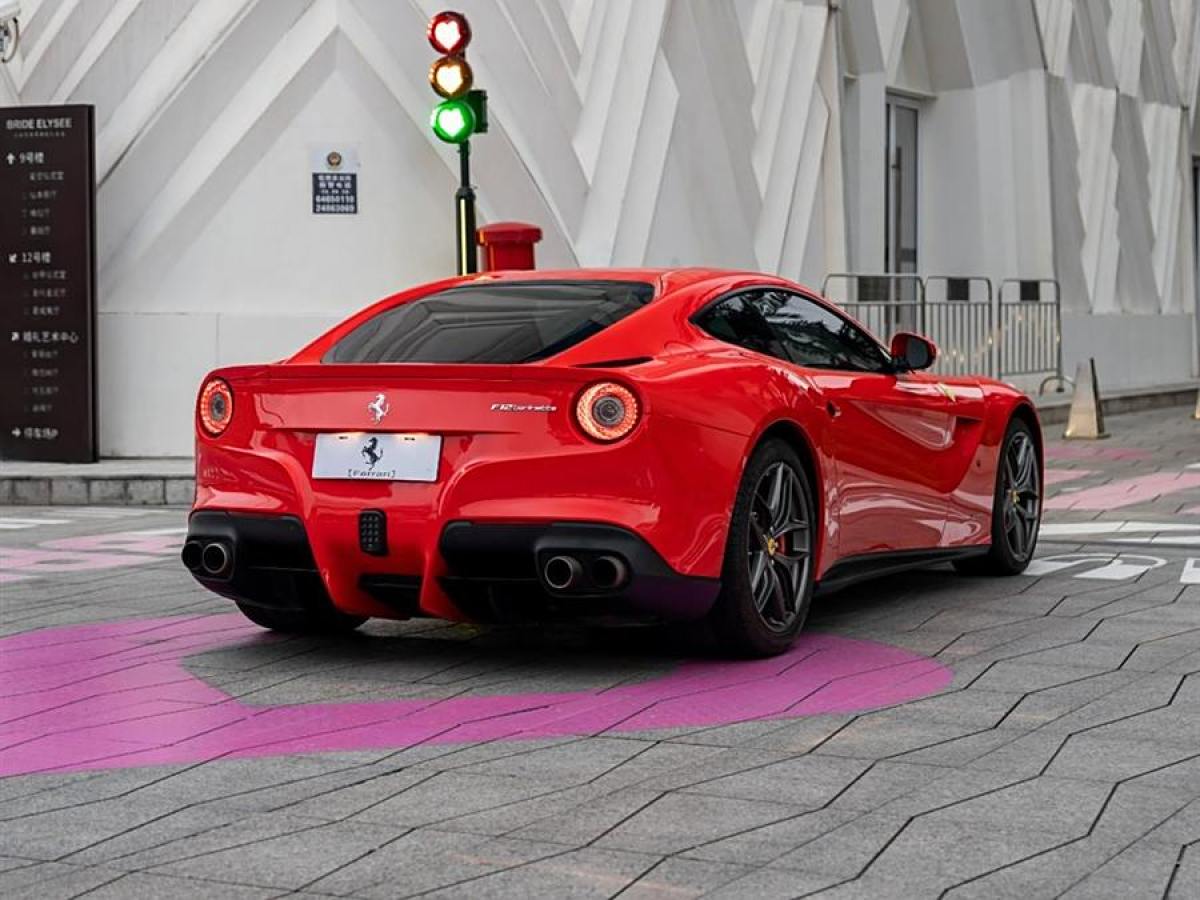 法拉利 F12berlinetta  2013款 6.3L 標(biāo)準(zhǔn)型圖片