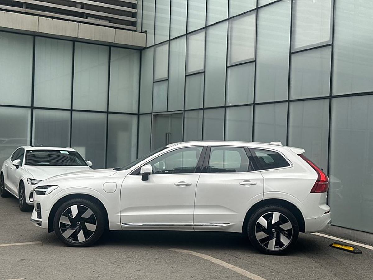 沃爾沃 XC60新能源  2024款 T8 插電混動(dòng) 長(zhǎng)續(xù)航四驅(qū)智雅豪華版圖片