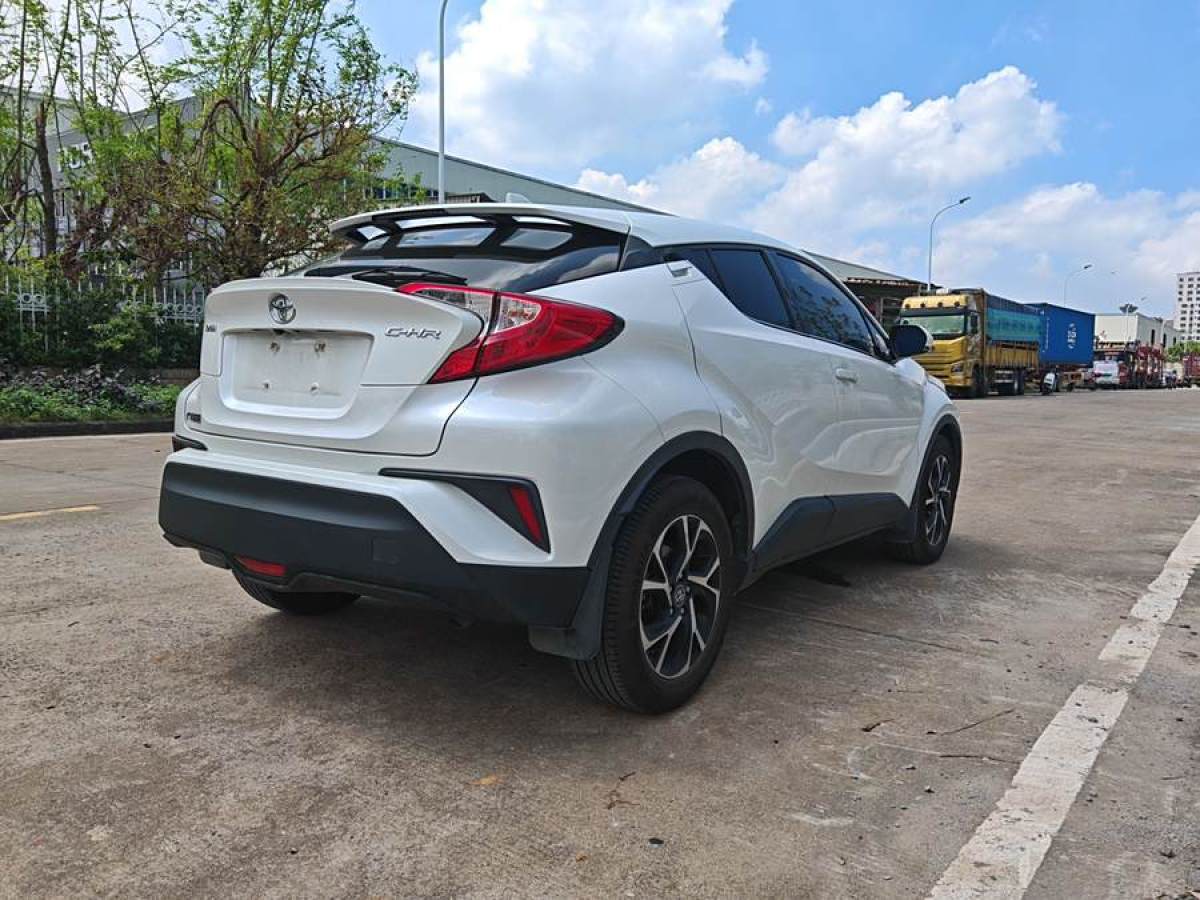 豐田 C-HR  2018款 2.0L 領(lǐng)先版 國VI圖片