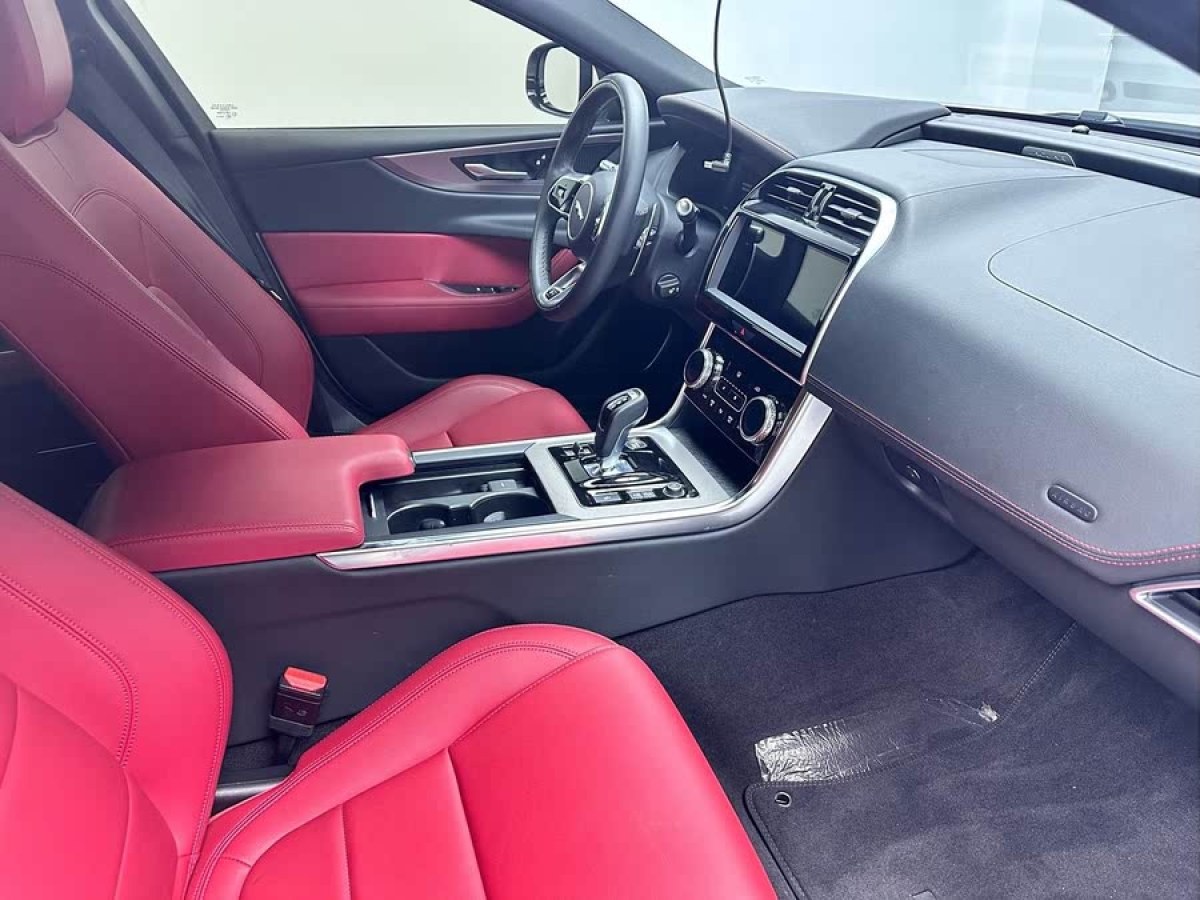 捷豹 XEL  2022款 2.0T 250PS R-DYNAMIC S進取運動版圖片