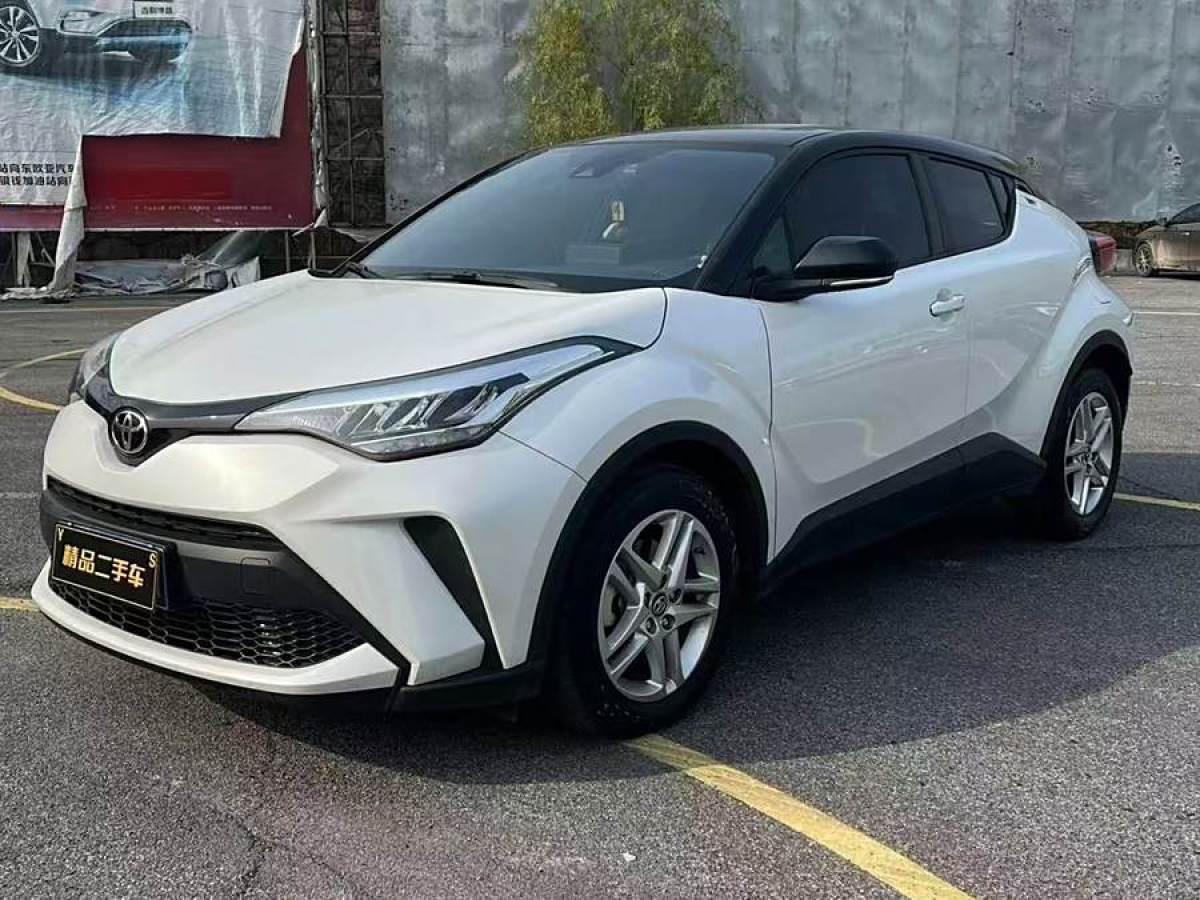 豐田 C-HR  2022款 2.0L 領(lǐng)先版圖片