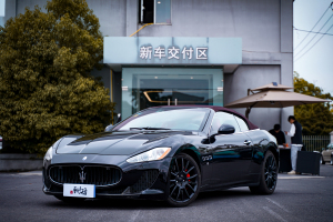 GranCabrio 瑪莎拉蒂 4.7L Automatic