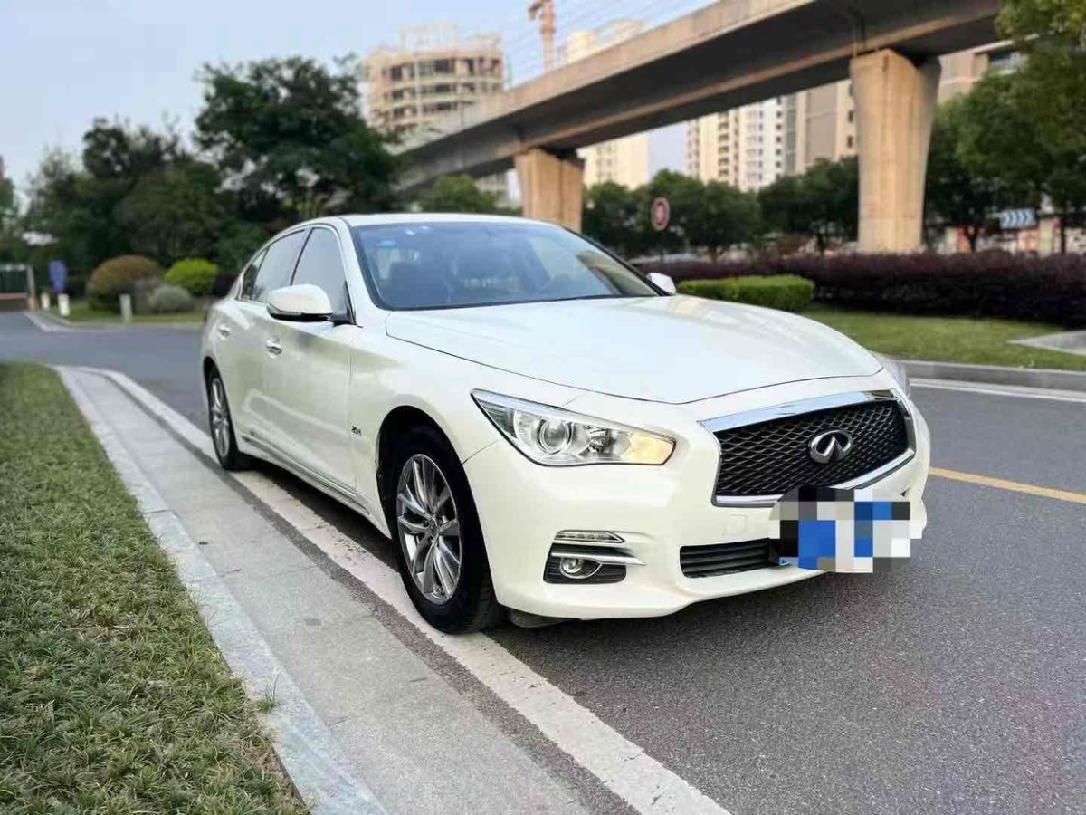 英菲尼迪 Q50L  2015款 2.0T 舒適版圖片