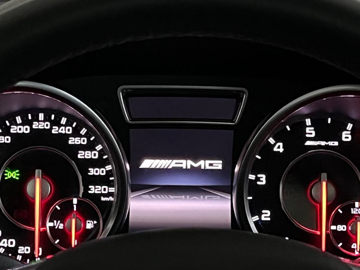 2016年1月奔驰 奔驰M级AMG  2012款 AMG ML 63