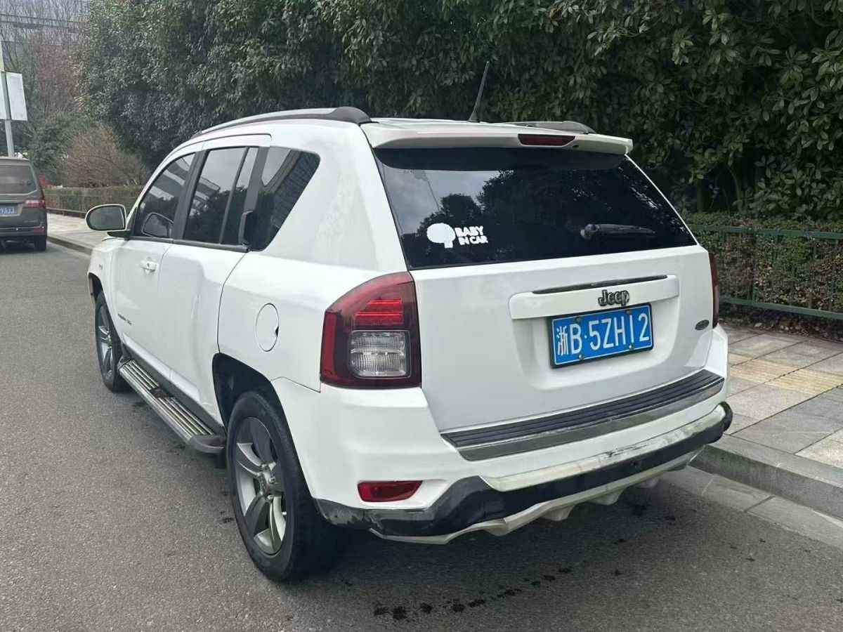 Jeep 指南者  2015款 2.0L 兩驅(qū)豪華版圖片