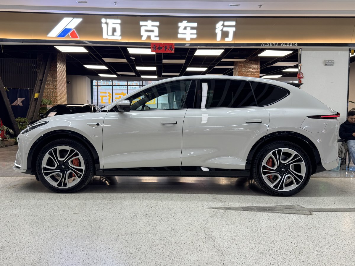 智己 智己LS7  2023款 100kWh Lux后驅(qū)版圖片