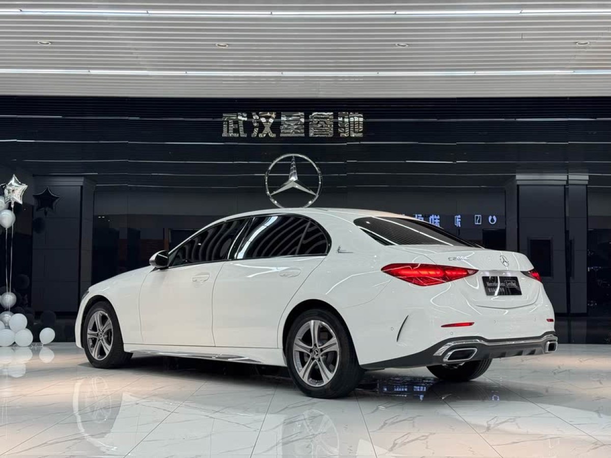奔馳 奔馳C級(jí)  2022款 改款 C 200 L 運(yùn)動(dòng)版圖片