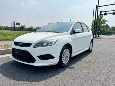 2013年1月 福特 ?？怂?三廂經(jīng)典 1.8L 自動(dòng)基本型圖片