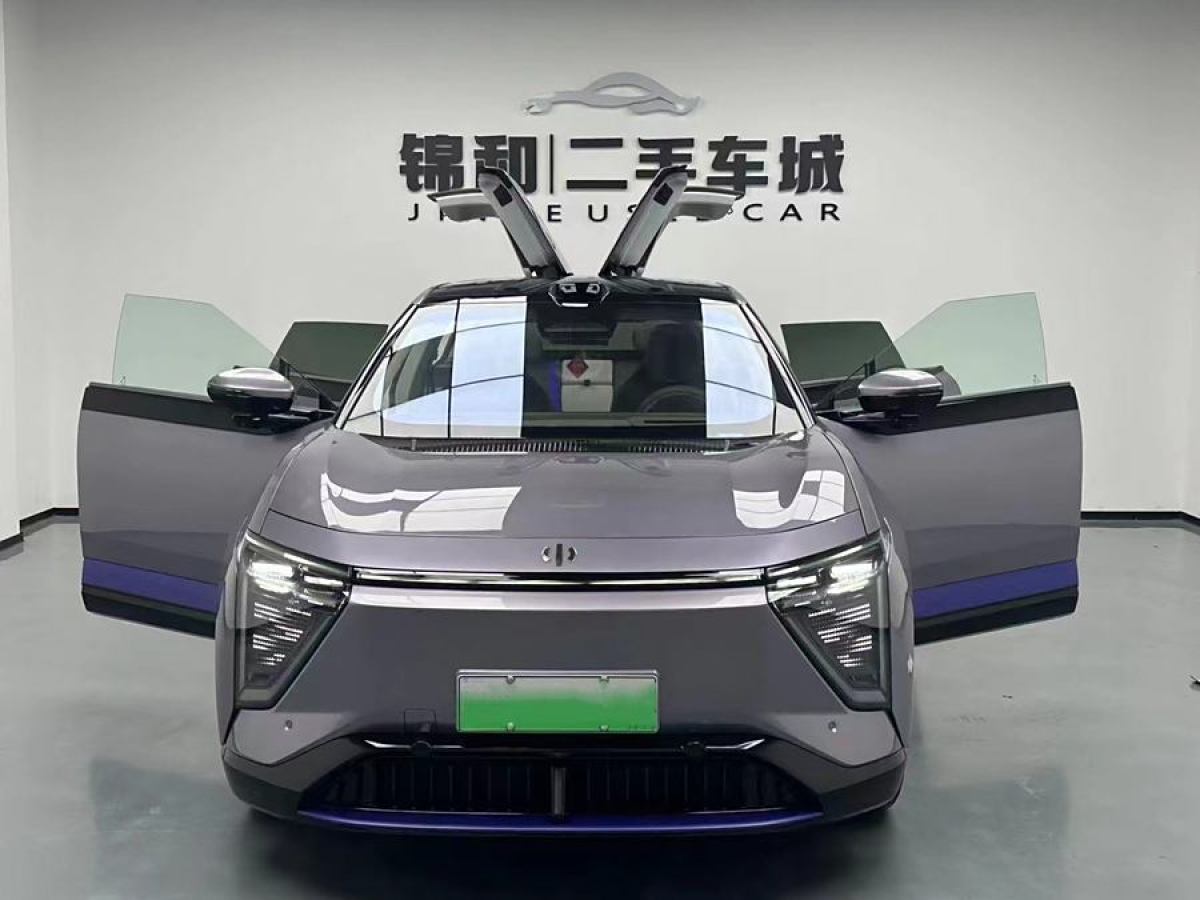 高合 高合HiPhi Y  2023款 560km 先锋版图片