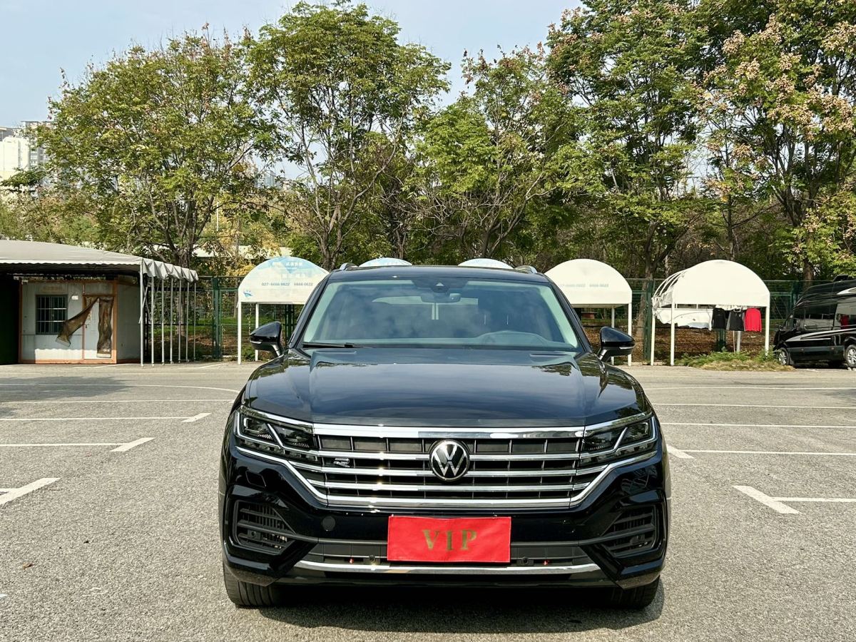 大眾 途銳  2022款 3.0TSI 銳享版 經(jīng)典運(yùn)動(dòng)套裝圖片