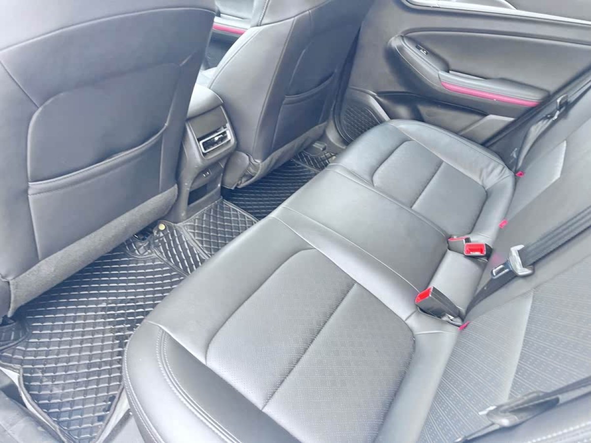 長安 逸動  2020款 PLUS 藍(lán)鯨NE 1.4T GDI DCT尊貴型圖片