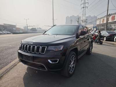 2021年11月 Jeep 大切諾基(進(jìn)口) 3.0L 精英導(dǎo)航版圖片