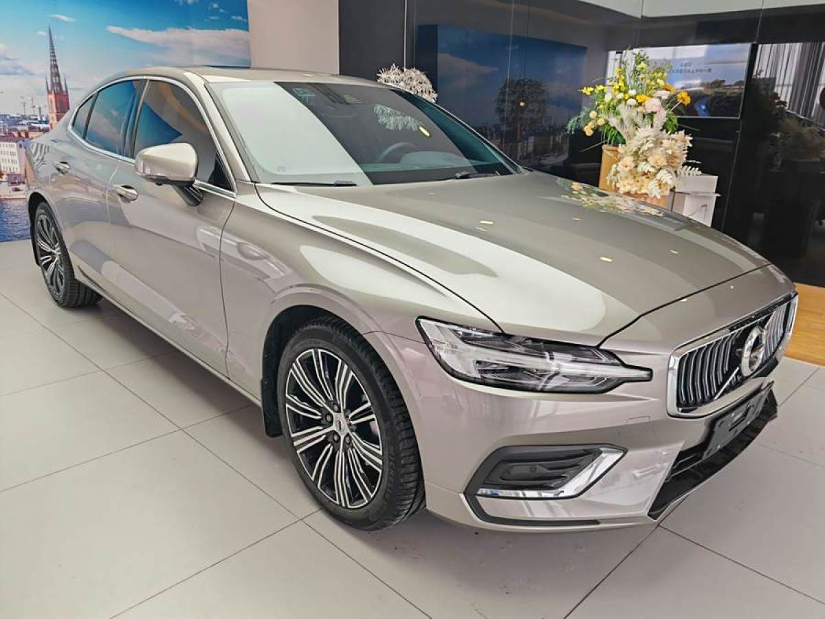 沃爾沃 S60L  2021款 T4 智遠(yuǎn)豪華版圖片