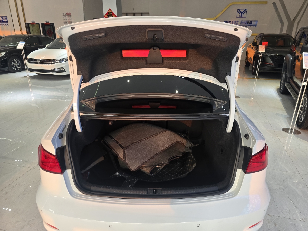 奧迪 奧迪A3  2016款 Limousine 35 TFSI 領(lǐng)英型圖片