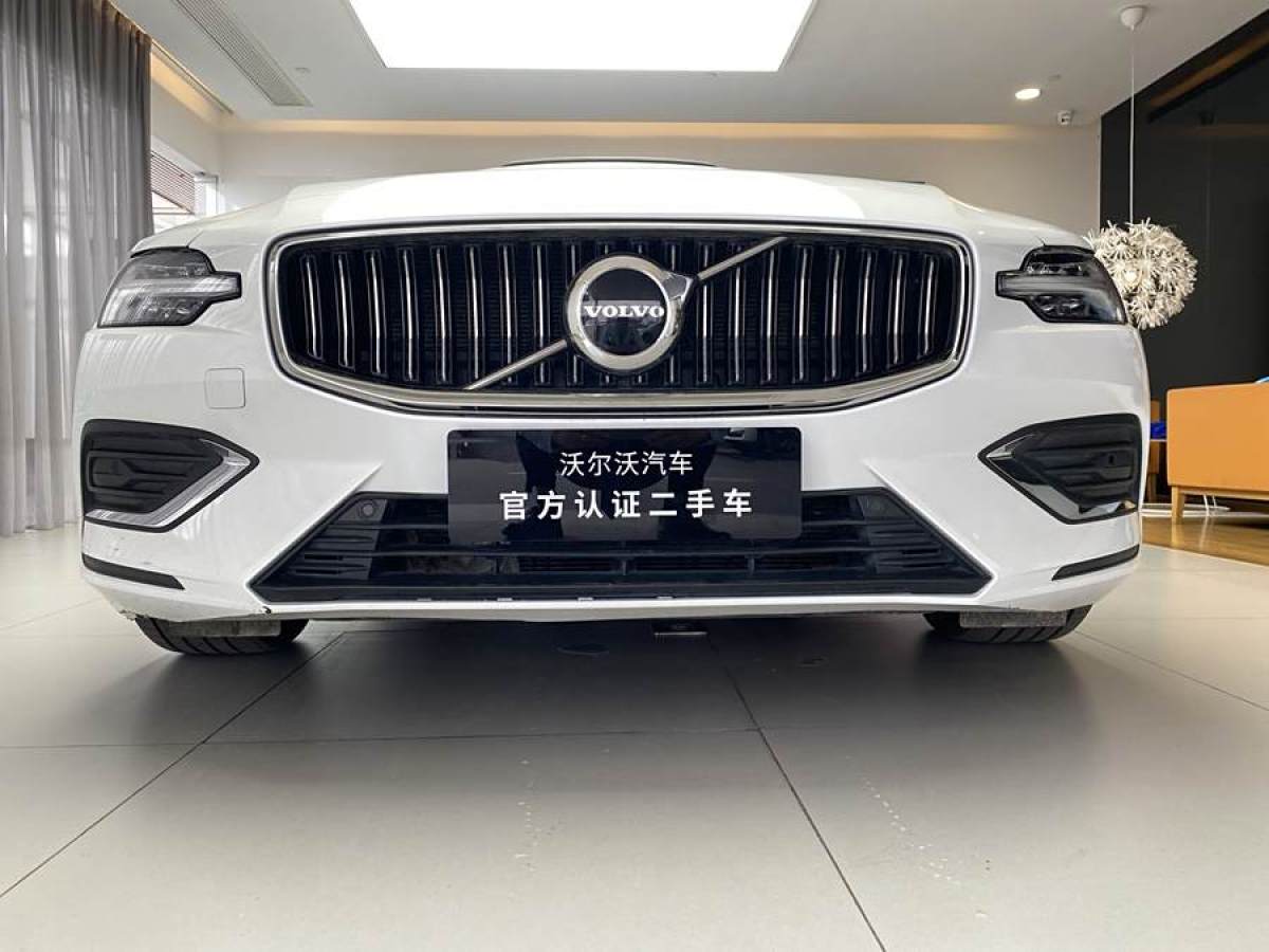 沃爾沃 S60L  2024款 B4 智遠(yuǎn)豪華版圖片