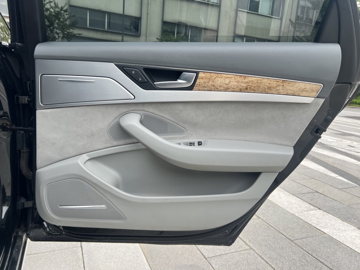 奧迪 奧迪A8  2011款 A8L 3.0 TFSI quattro舒適型(213kW)圖片