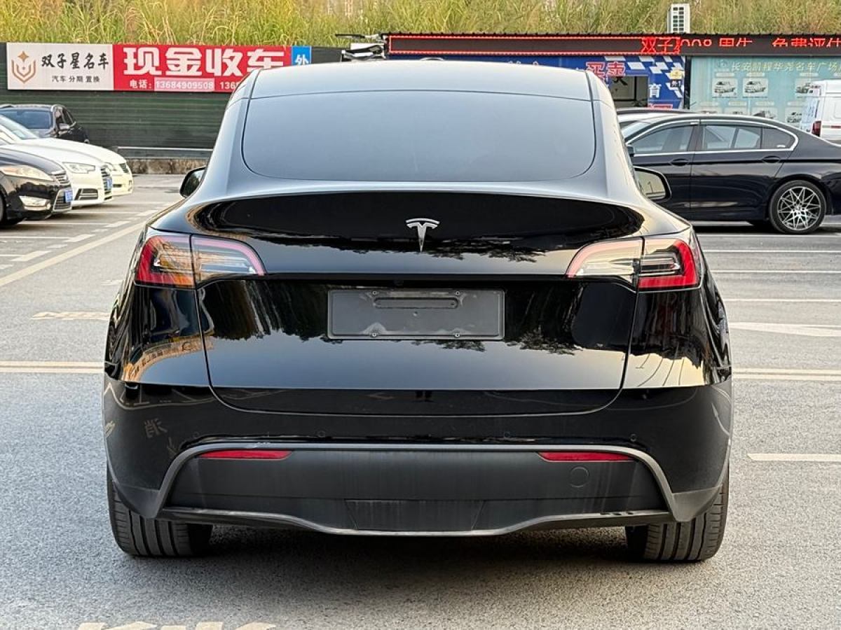 特斯拉 Model 3  2022款 后輪驅(qū)動(dòng)版圖片