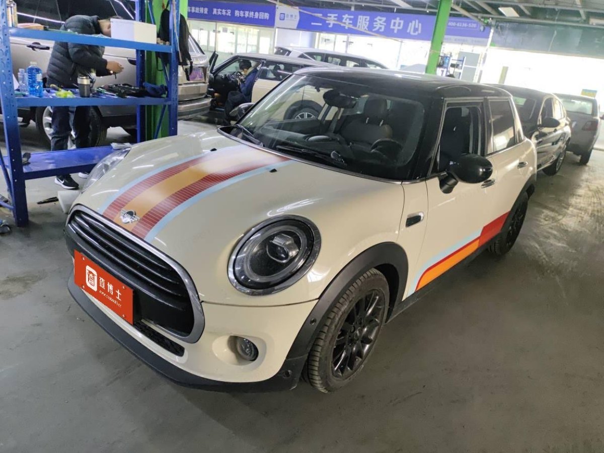 MINI MINI  2020款 1.5T COOPER 藝術家 五門版圖片