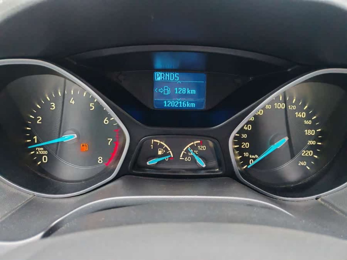 福特 福克斯  2015款 三廂 1.6L 自動風尚型圖片