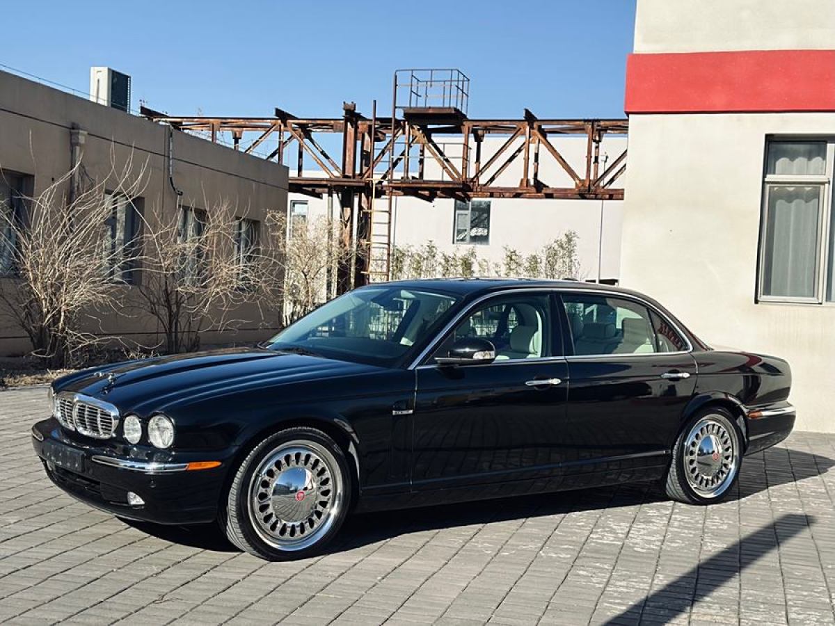 捷豹 XJ  2007款 XJ8L 4.2皇家加長版圖片